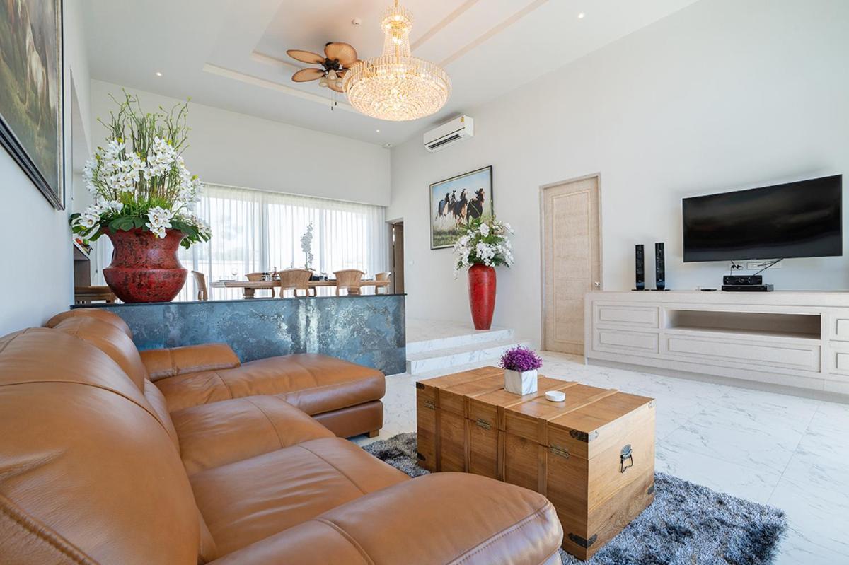 Gold Chariot Pool Villa, Phuket - Sha Plus Certified شاطئ بانغ تاو المظهر الخارجي الصورة